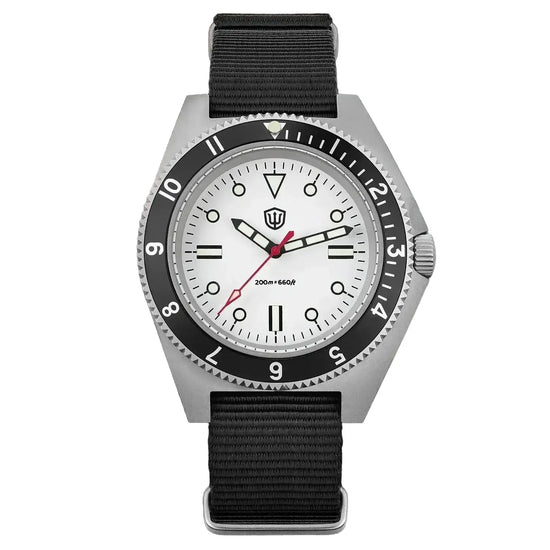 200M Quartz Dive Watch – Sapphire & Sweep Seconds Inspirational Watches