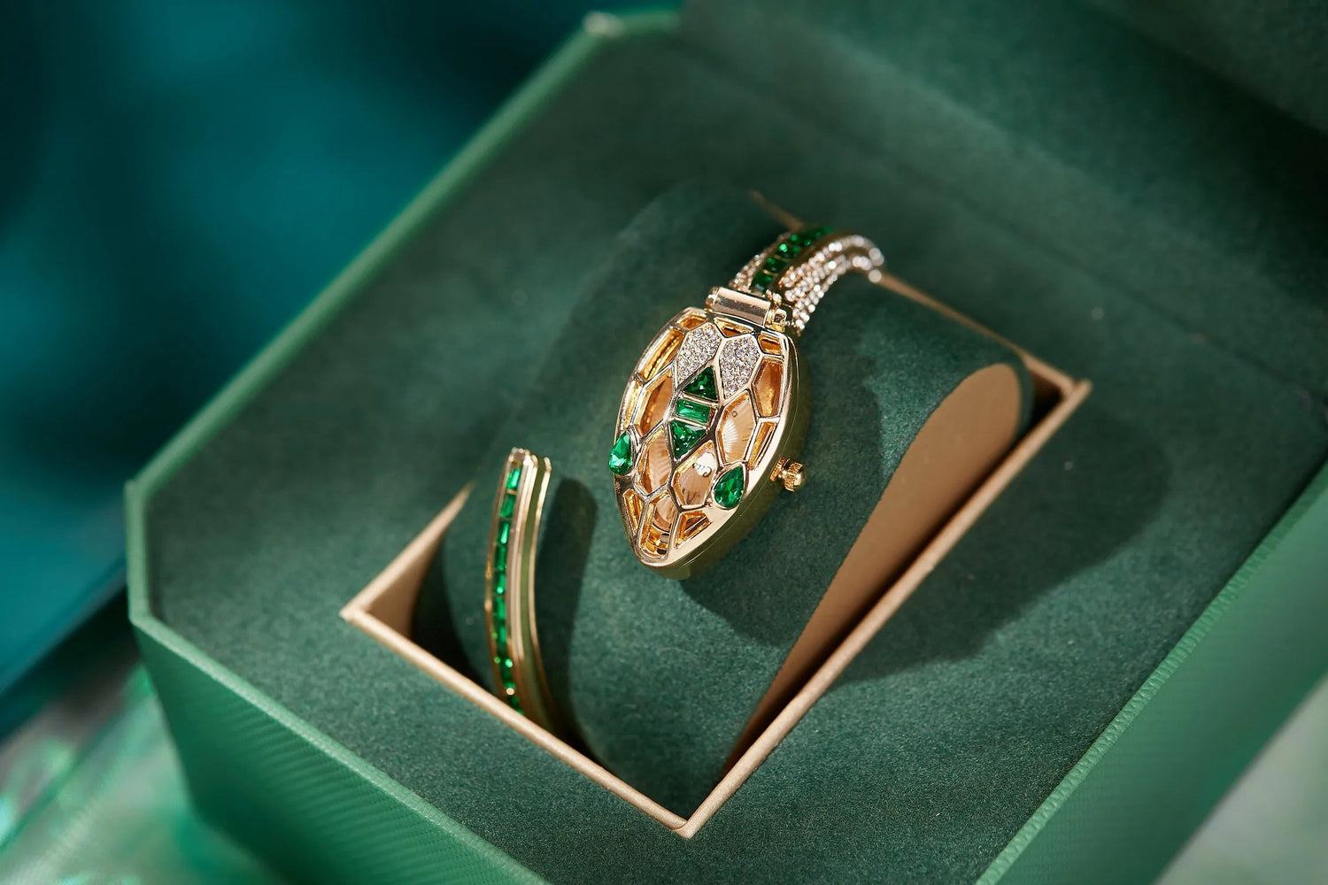 Snake Wrist Watch Women&