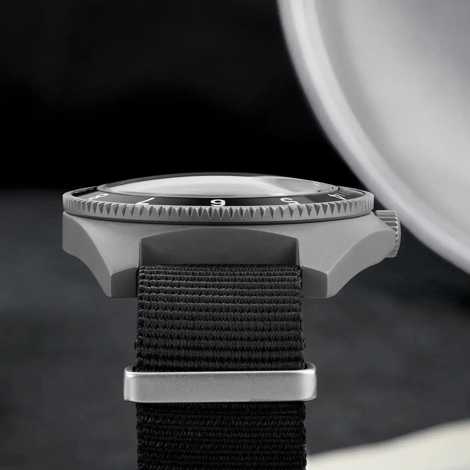 Dives Watch Quartz Movement Sapphire Crystal Inspirational Watches