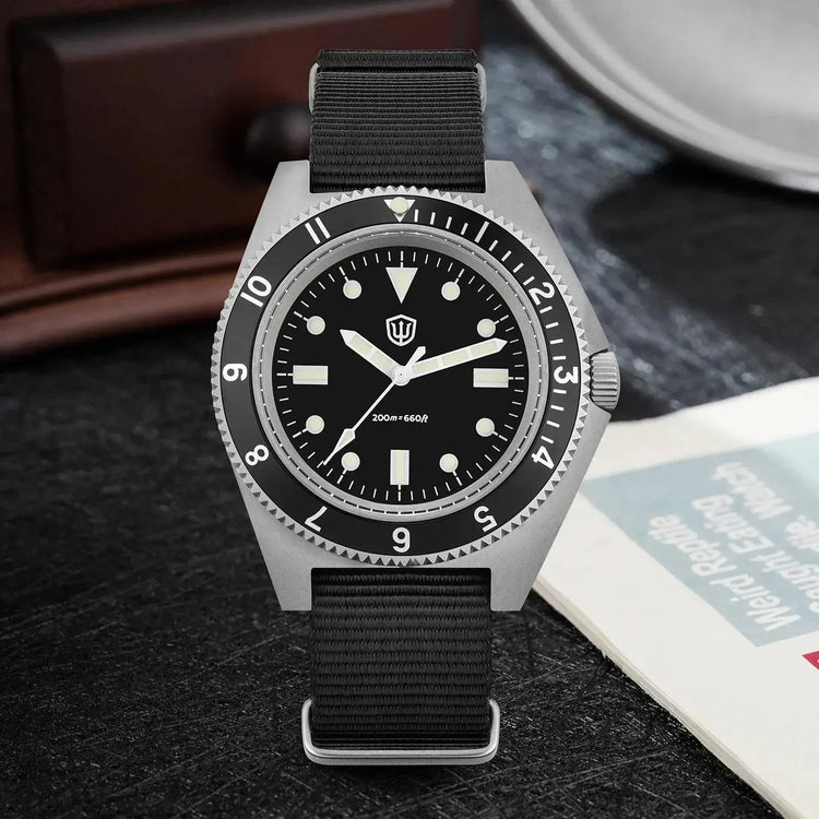 Dives Watch Quartz Movement Sapphire Crystal Inspirational Watches