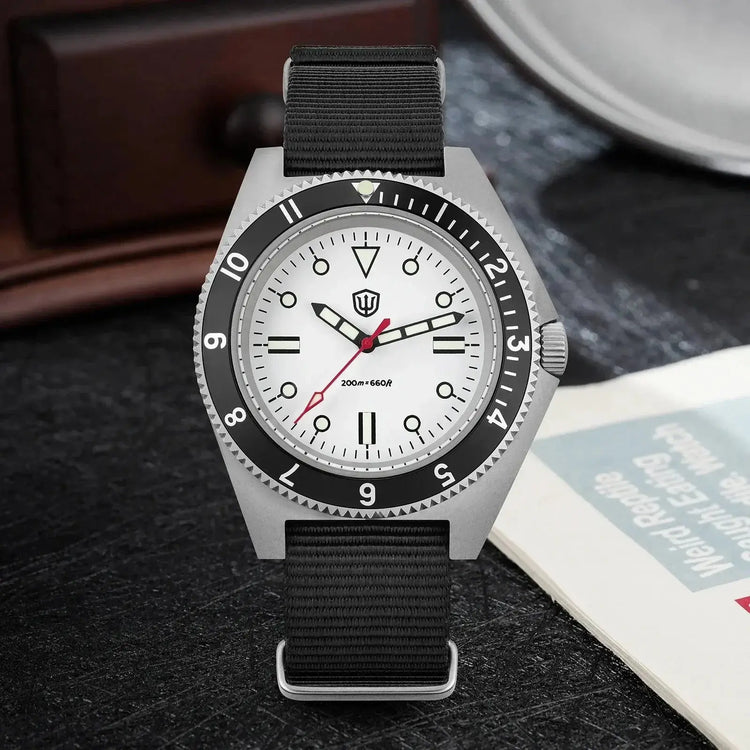 Dives Watch Quartz Movement Sapphire Crystal Inspirational Watches