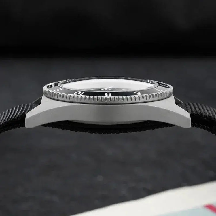 Dives Watch Quartz Movement Sapphire Crystal Inspirational Watches