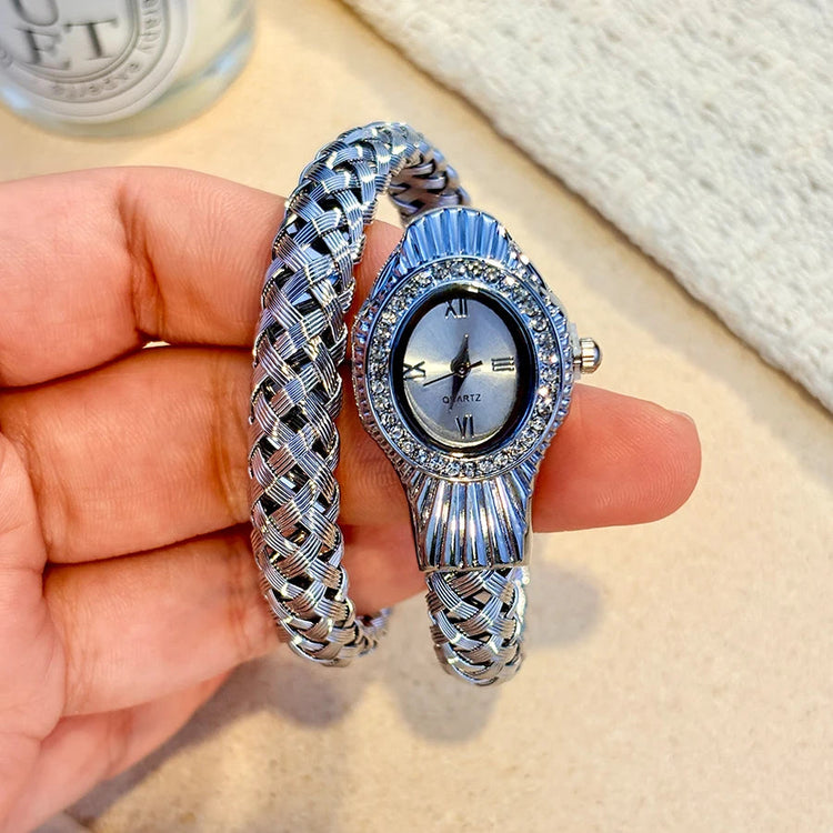 Snake Head Embellished Women&