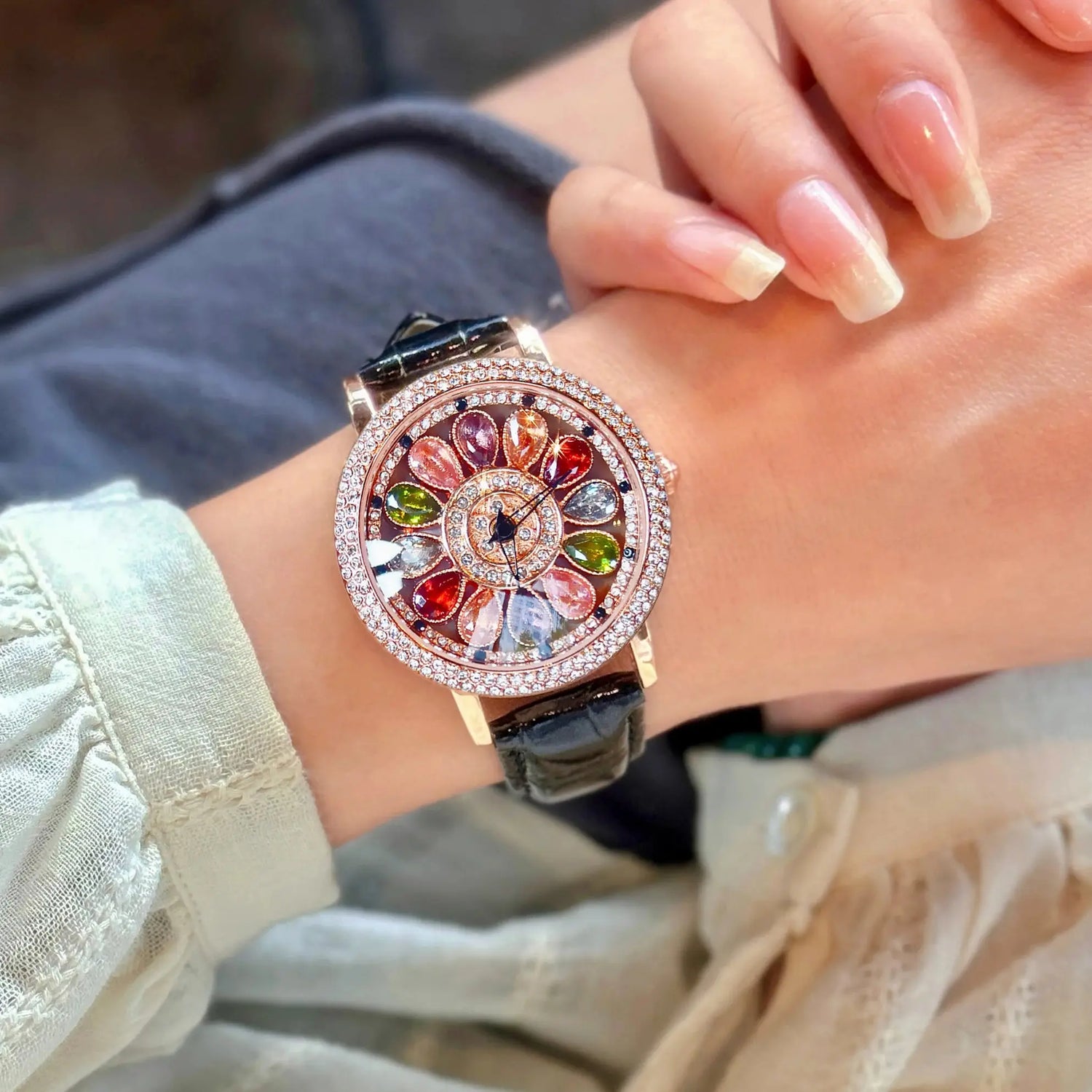1pc Dazzling And Fashionable Women&