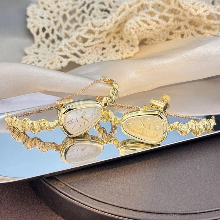 Elegant Snake-Shape Ladies Quartz Watch Trendy European And American Style Commute Luxury Roman Numeral Classy Fashion Accessory Inspirational Watches