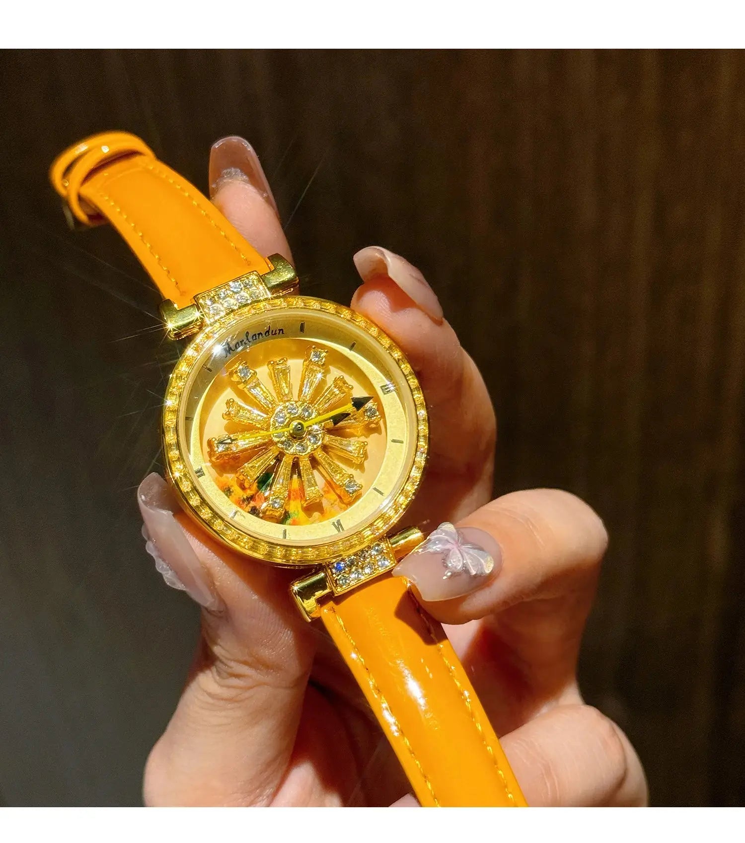 1 Piece of Bright Eye-Catching Fashionable Luxury Women&