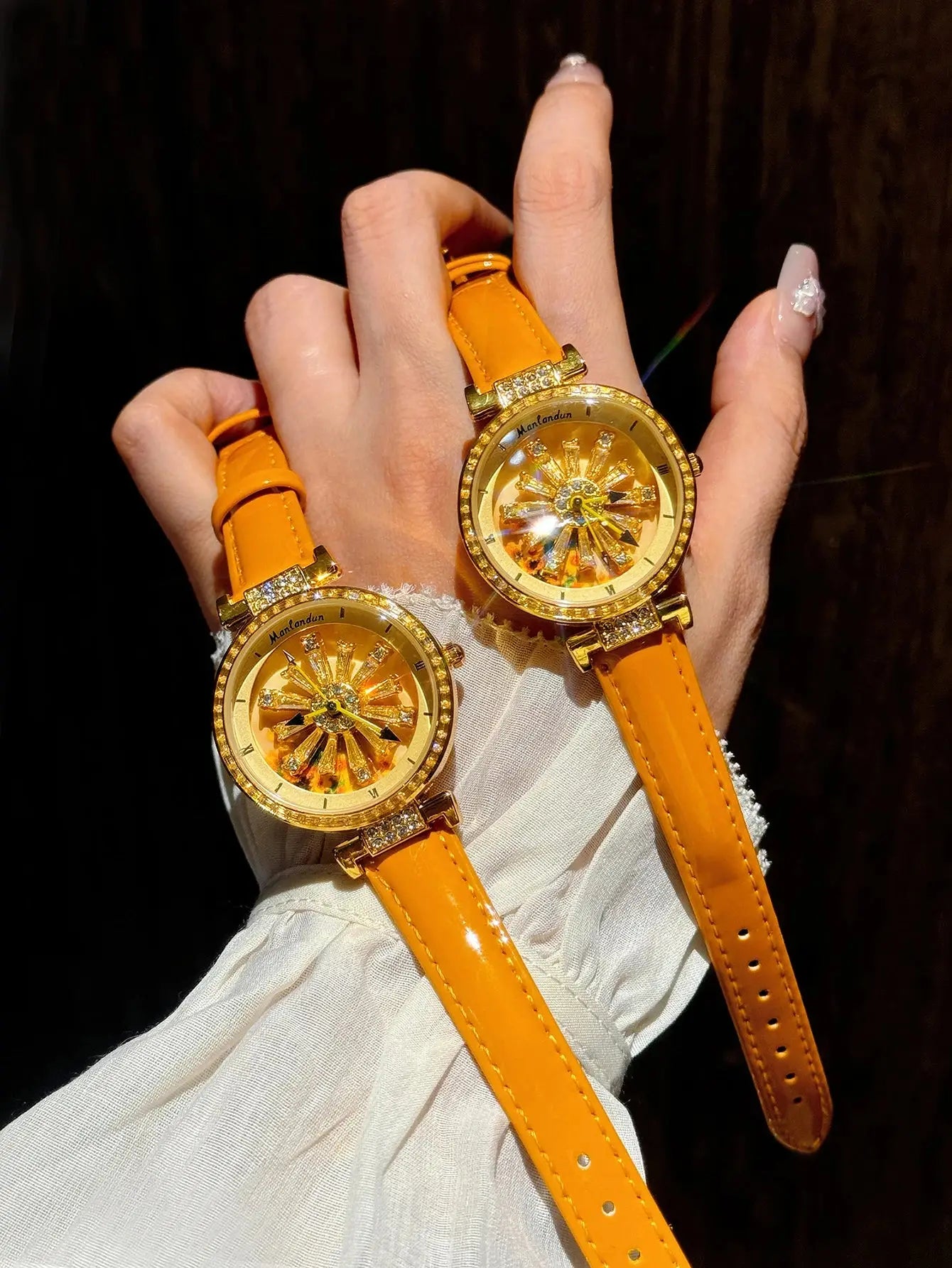 1 Piece of Bright Eye-Catching Fashionable Luxury Women&